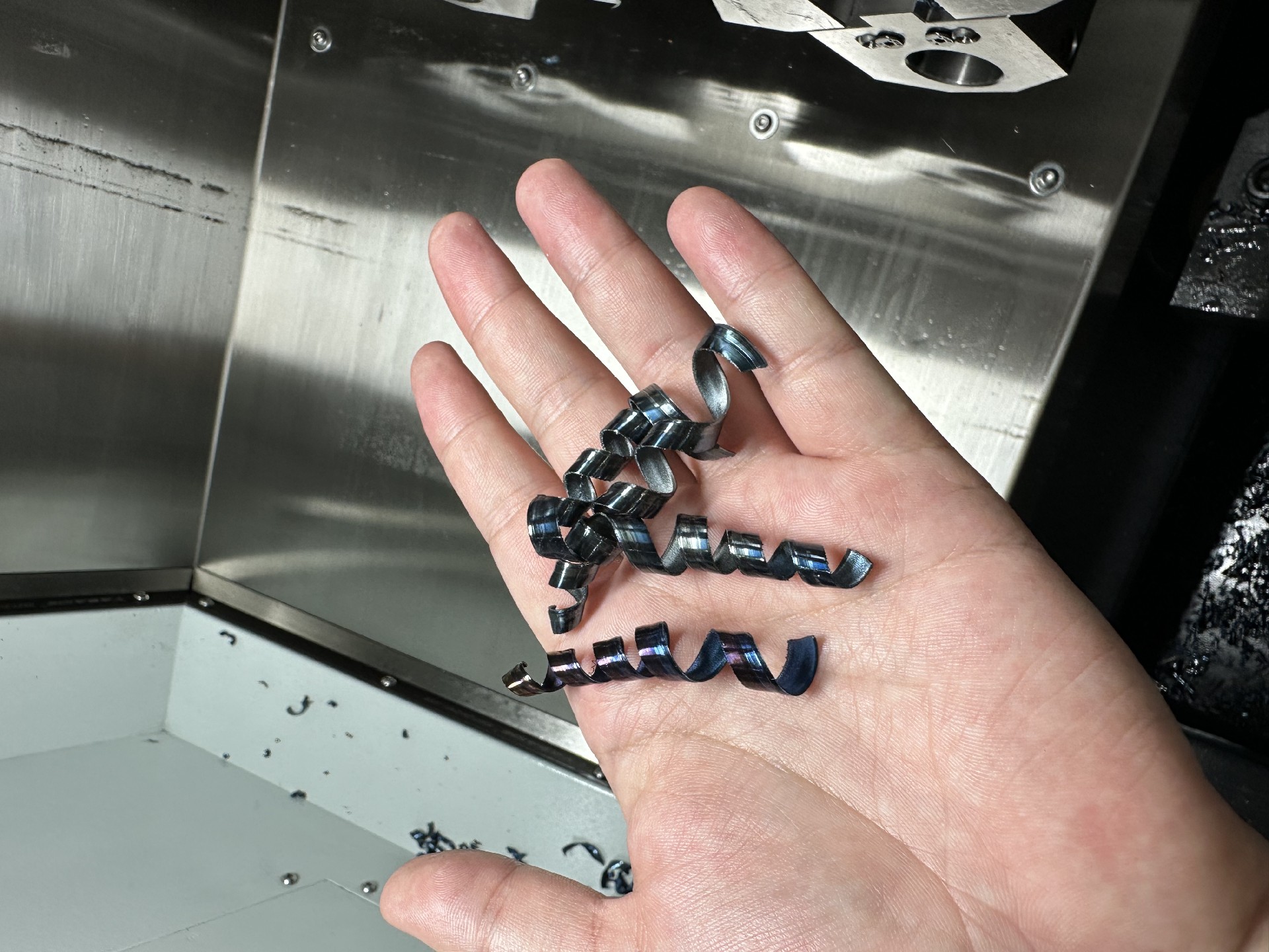 刀墖(ta)數控車牀（可加工400長）
